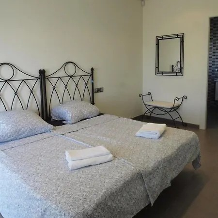 Sleeps 11 Pool Air Con Wifi * Lloret de Mar